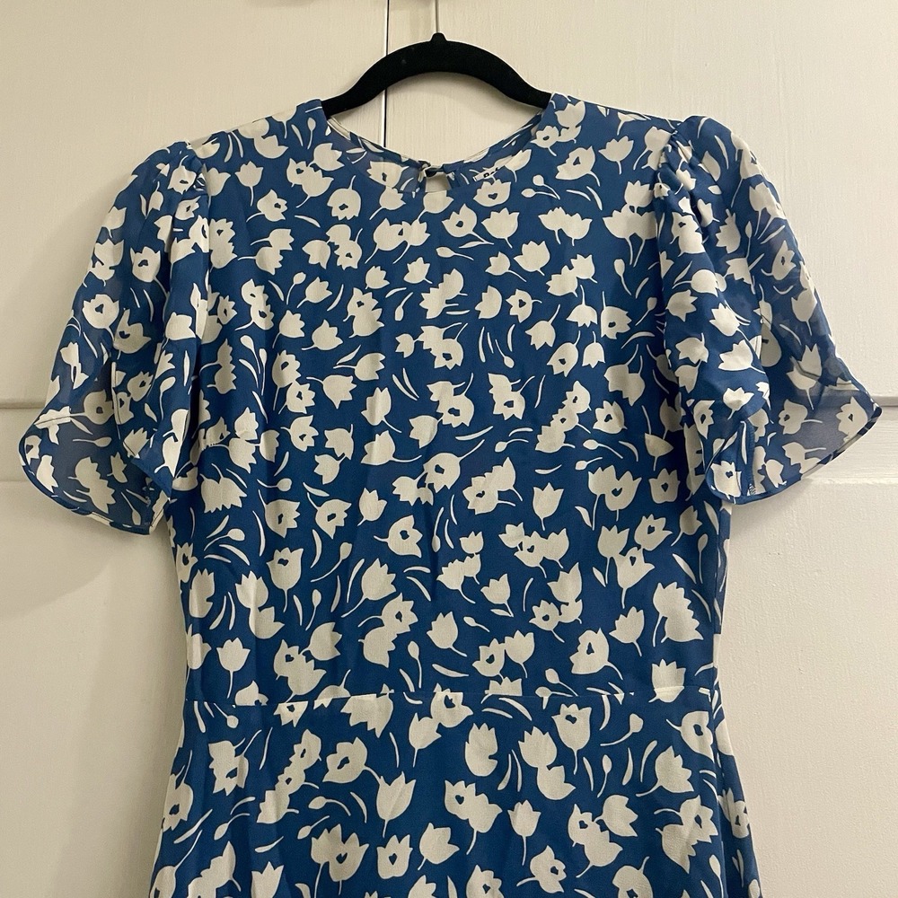 Reformation Andre Floral Short Sleeve Midi Dress in Tulip Blue Size 4 - Picture 2 of 7